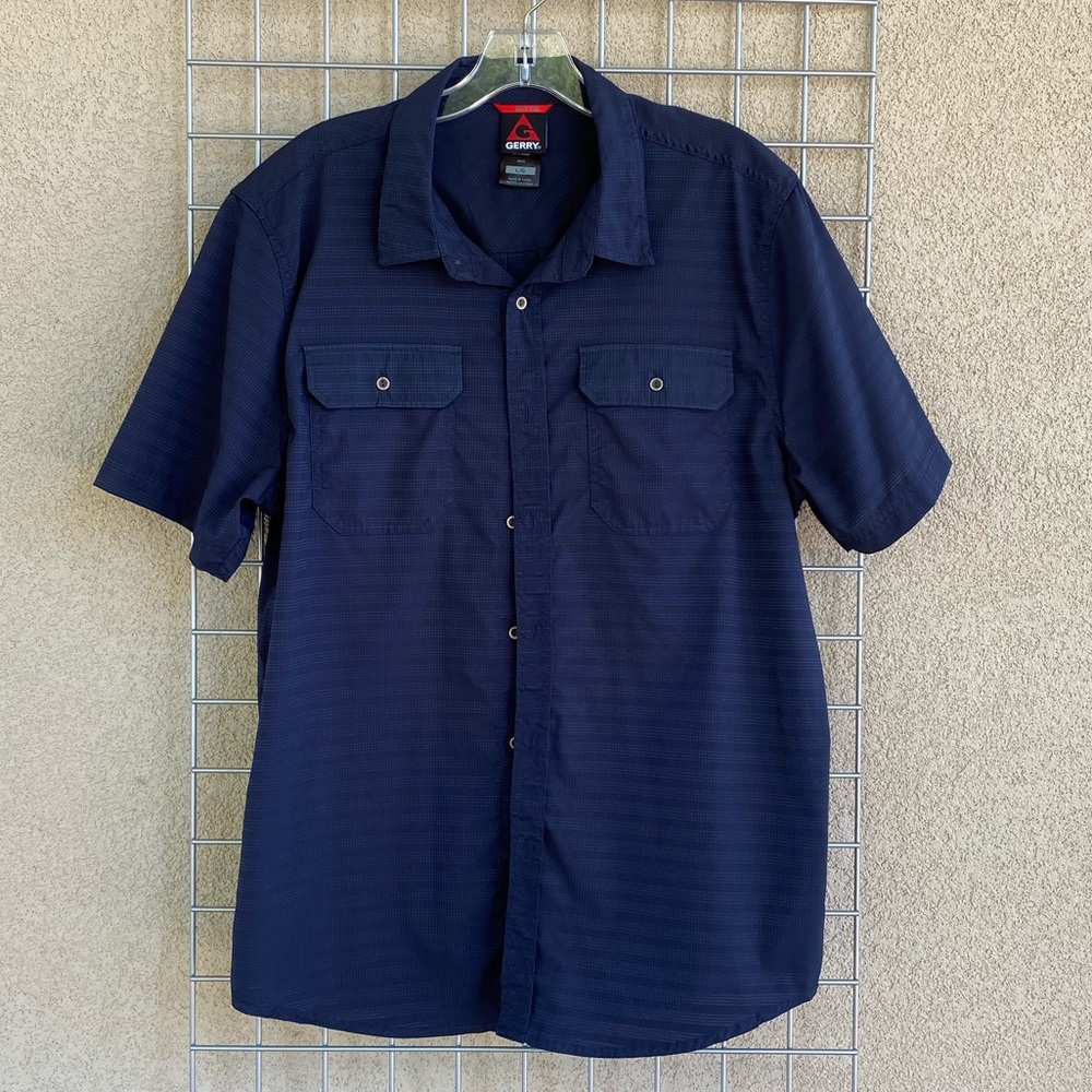 Men's Blue Pattern Button-Down Short-Sleeve Shirt - Picture 2 of 7